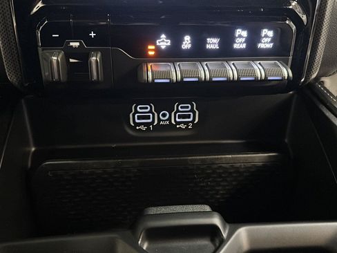 Used 2023 RAM 1500 Limited w/ Body Color Bumper Group AWD/4WD image 25