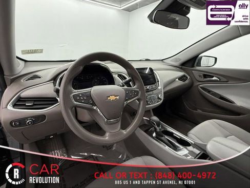 Used 2021 Chevrolet Malibu LT image 16