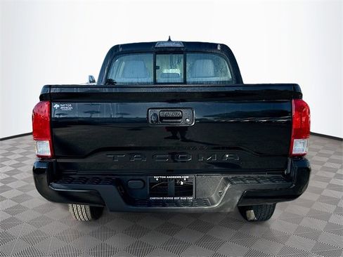 Used 2016 Toyota Tacoma SR image 6