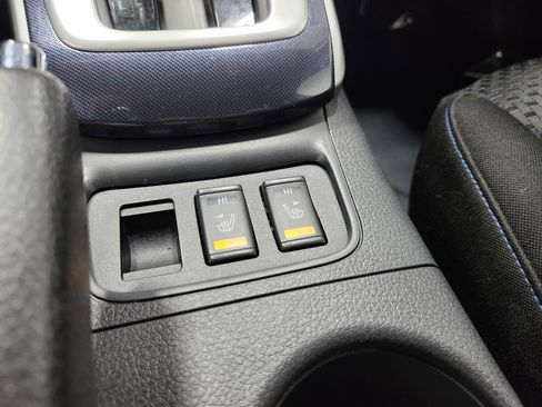 Used 2017 Nissan Sentra SR w/ Driver's Assist Package FWD image 9