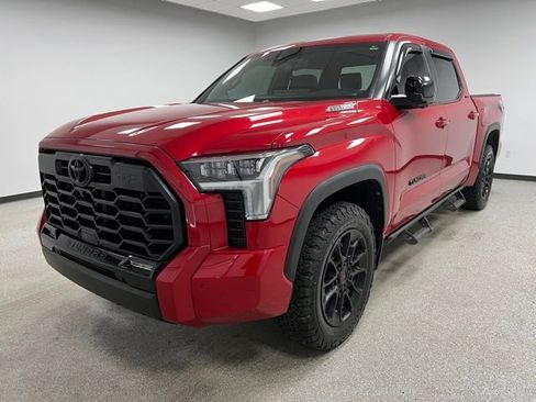 Used 2025 Toyota Tundra Limited w/ TRD Off-Road Package AWD/4WD image 4