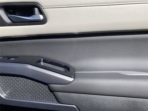 New 2026 Nissan Pathfinder SL image 33