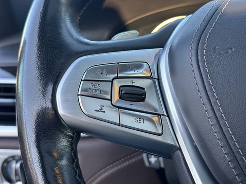 Used 2017 BMW 750i xDrive image 31