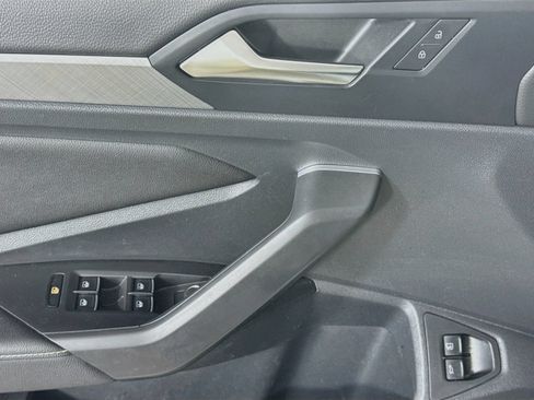 Used 2024 Volkswagen Jetta SE w/ Panoramic Sunroof Package FWD image 11
