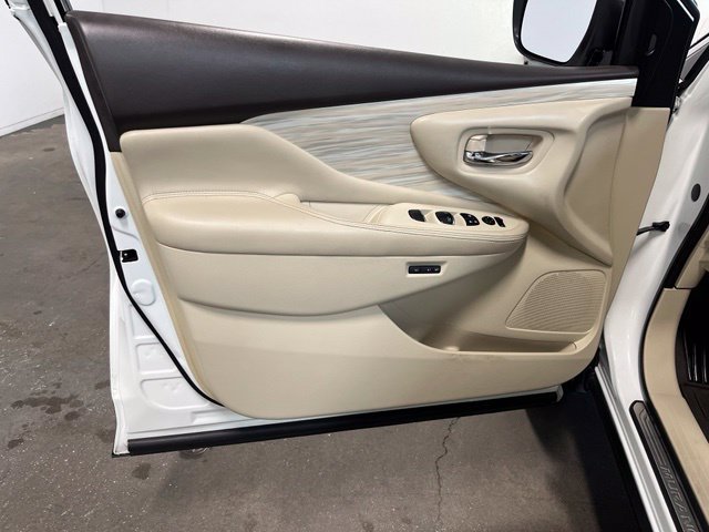 Used 2016 Nissan Murano Platinum w/ Platinum Technology Package FWD image 25