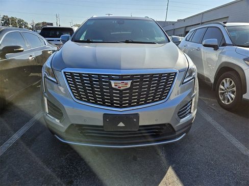 Used 2024 Cadillac XT5 Premium Luxury image 3