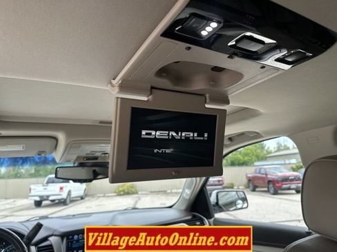 Used 2018 GMC Yukon Denali w/ Open Road Package AWD/4WD image 39
