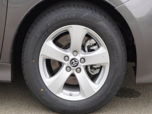 Used 2020 Toyota Sienna LE w/ Carpet Mat Package FWD image 5