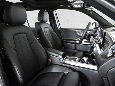 New 2026 Mercedes-Benz GLB 250 4MATIC image 23