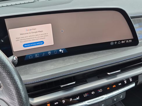Used 2024 Cadillac XT4 Sport FWD image 24