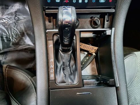 Used 2018 Ford Taurus SHO w/ Sho Performance Package AWD/4WD image 17