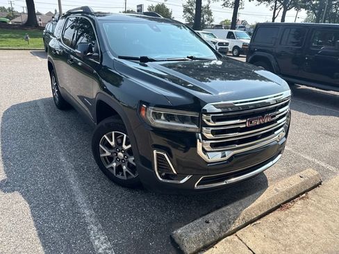 Used 2022 GMC Acadia SLT w/ Technology Package FWD image 4
