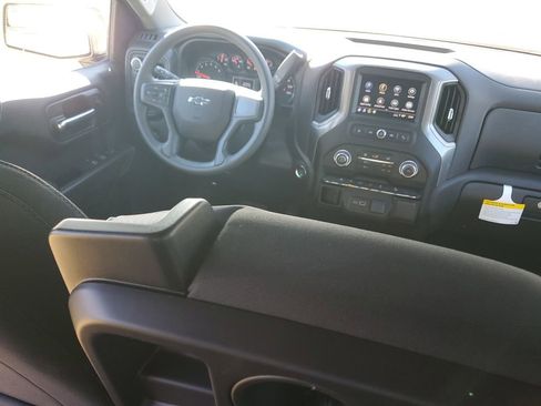 New 2026 Chevrolet Silverado 1500 Custom Trail Boss w/ LPO, Dark Essentials Package AWD/4WD image 11