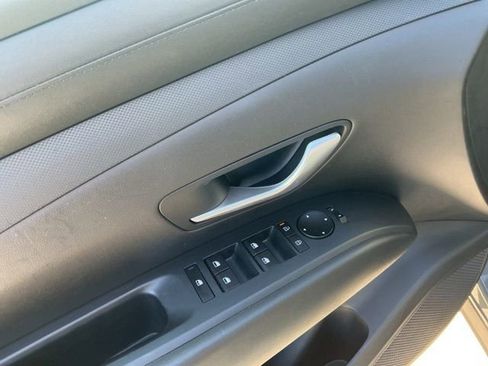 Certified 2025 Hyundai Tucson SEL AWD/4WD image 16