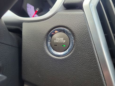 Used 2010 Cadillac SRX Luxury FWD image 32