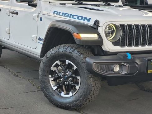 Certified 2025 Jeep Wrangler Unlimited Rubicon 4xe AWD/4WD image 3