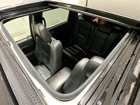 Used 2021 Jeep Grand Cherokee Limited w/ Luxury Group II image 21