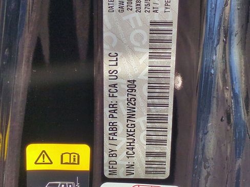 Used 2022 Jeep Wrangler Unlimited Sahara image 42