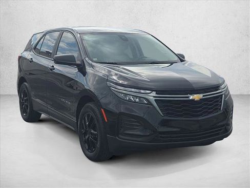 Certified 2024 Chevrolet Equinox LS w/ LS Convenience Package FWD image 3