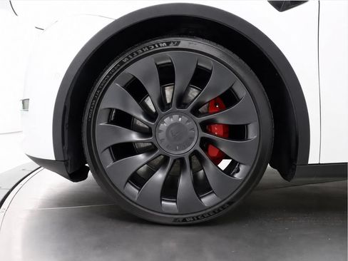 Used 2022 Tesla Model Y Performance AWD/4WD image 40