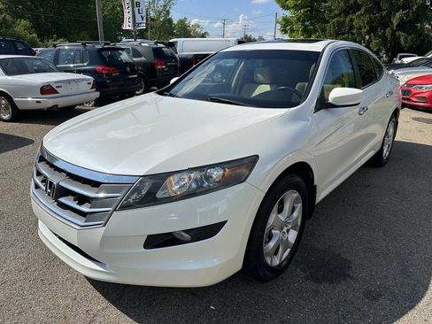 Used 2012 Honda Crosstour EX-L image 2