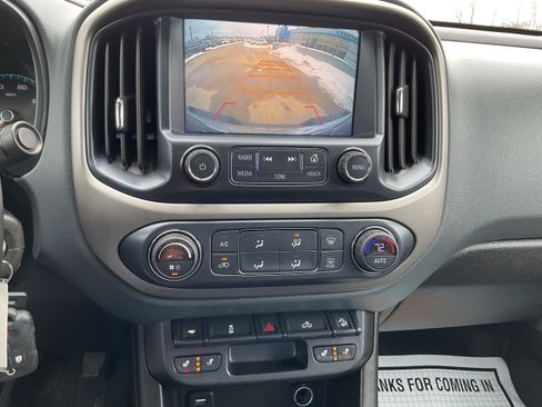 Used 2017 Chevrolet Colorado Z71 w/ Z71 Midnight Edition image 8