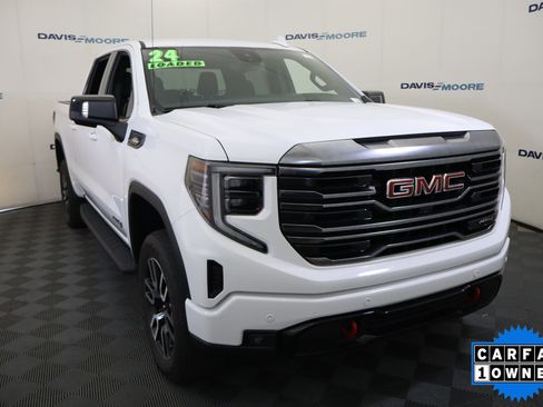 Used 2024 GMC Sierra 1500 AT4 w/ Technology Package AWD/4WD image 3