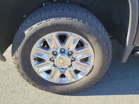 Used 2024 Chevrolet Silverado 2500 High Country w/ High Country Premium Package image 13