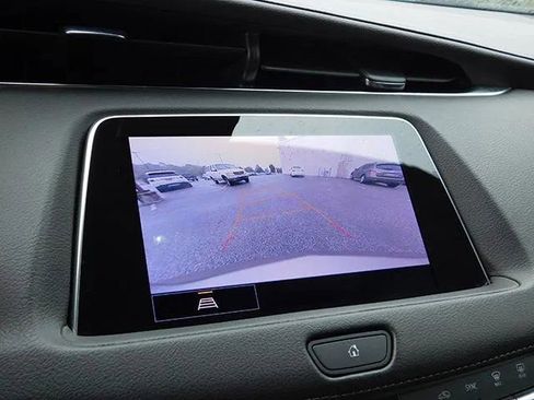 Used 2023 Cadillac XT4 Premium Luxury image 20