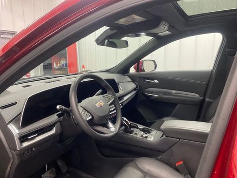 Used 2025 Cadillac XT4 Premium Luxury w/ Cold Weather Package image 15