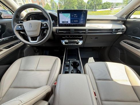 Certified 2023 Lincoln Corsair AWD w/ Equipment Group 101A image 16