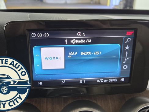 Used 2019 Mercedes-Benz C 300 4MATIC Sedan image 14