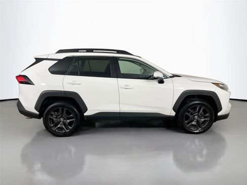 Used 2024 Toyota RAV4 Adventure image 8