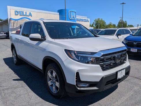 Certified 2025 Honda Ridgeline RTL image 3