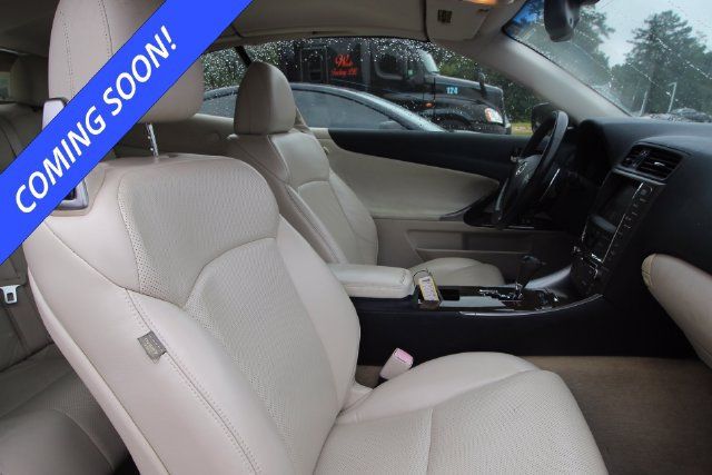 Used 2010 Lexus IS 350C w/ Luxury Pkg RWD image 6