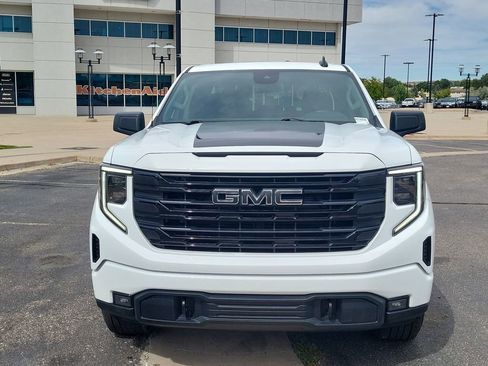 Used 2024 GMC Sierra 1500 Elevation AWD/4WD image 9
