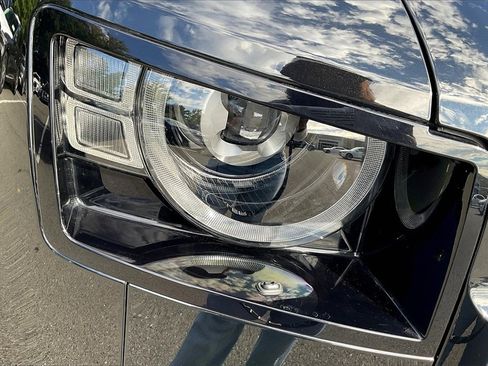 Used 2025 Land Rover Defender 110 V8 image 28