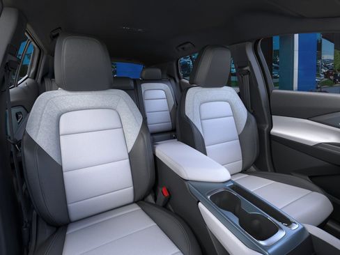 New 2026 Chevrolet Equinox EV LT image 45