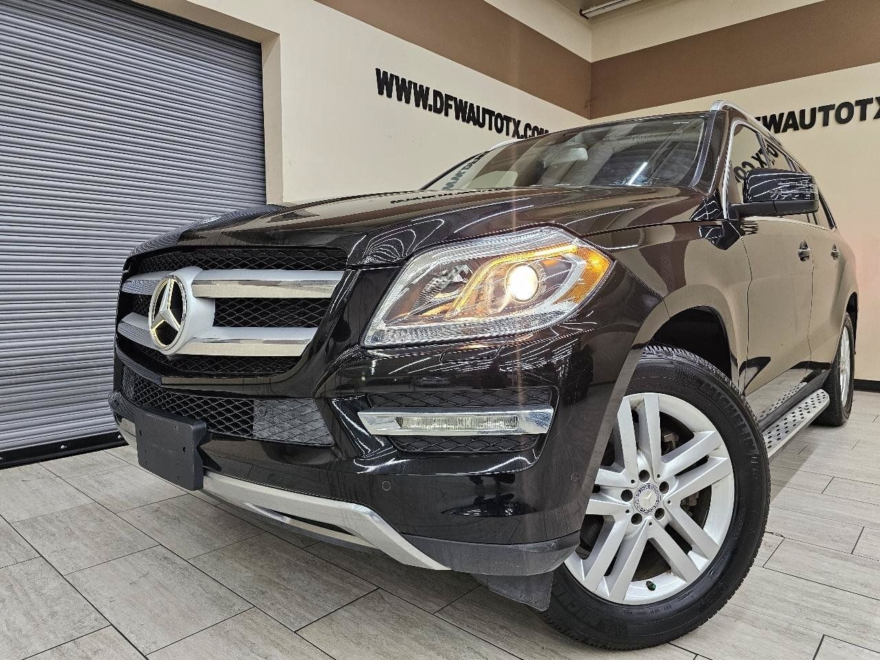 Used 2015 Mercedes-Benz GL 450 4MATIC image 1