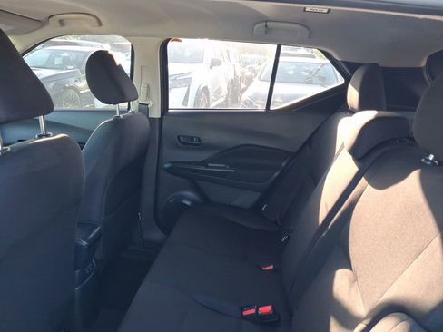 Used 2023 Nissan Kicks S FWD image 7