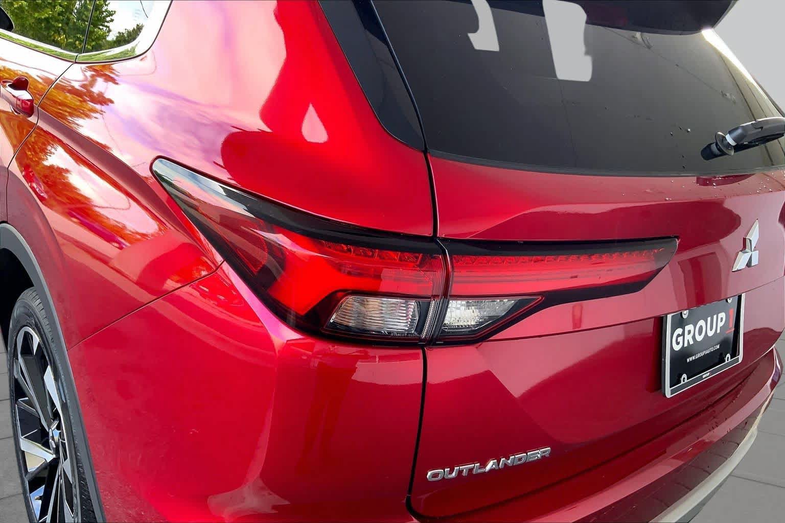Used 2024 Mitsubishi Outlander SEL FWD image 28