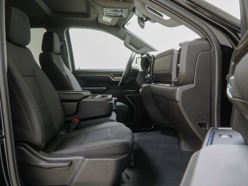 Used 2025 Chevrolet Silverado 1500 LT AWD/4WD image 41