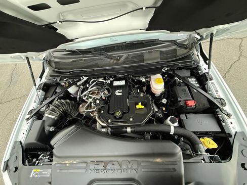 Used 2026 RAM 3500 Limited AWD/4WD image 32