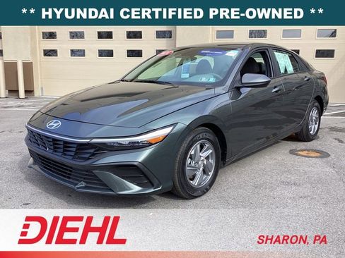 Used 2024 Hyundai Elantra SE FWD image 4