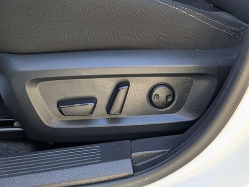 Used 2023 Nissan Rogue SV image 19