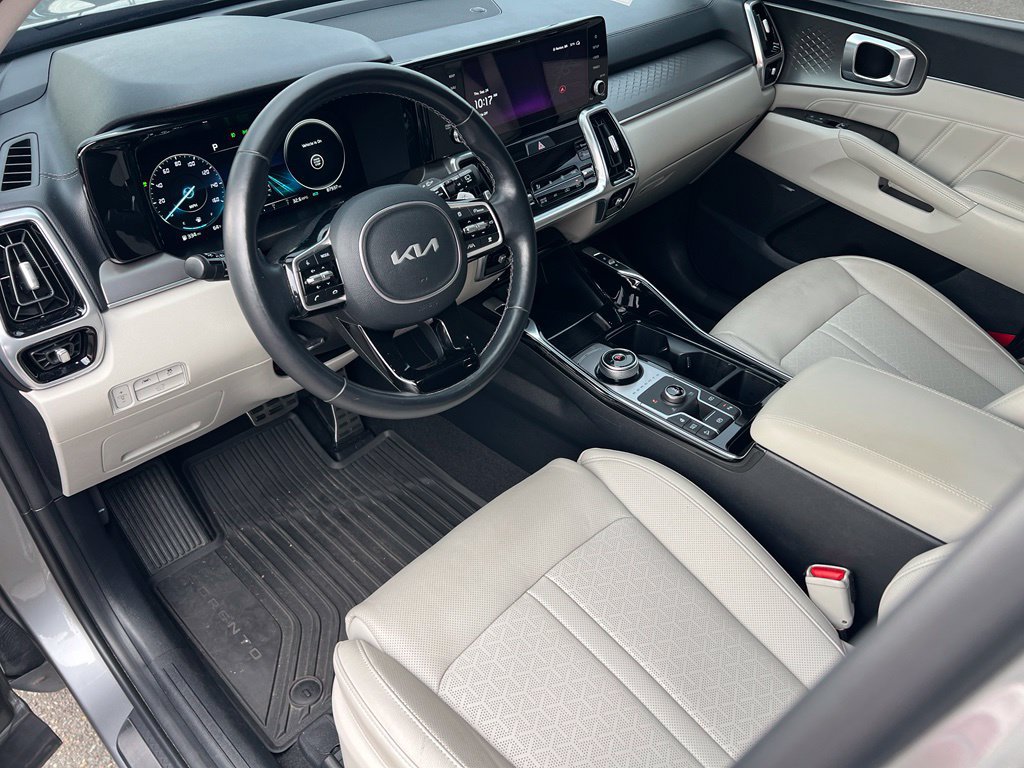Used 2023 Kia Sorento SX Prestige w/ Panoramic Sunroof Package AWD/4WD image 17