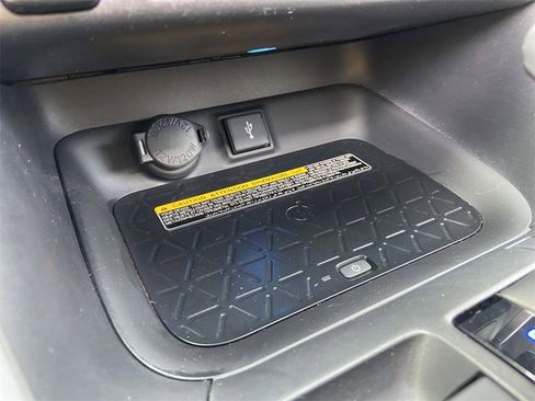 Used 2021 Toyota RAV4 XSE image 27