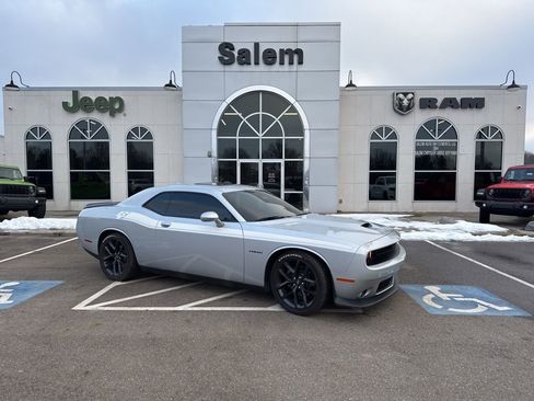 Used 2020 Dodge Challenger R/T w/ Plus Package image 1