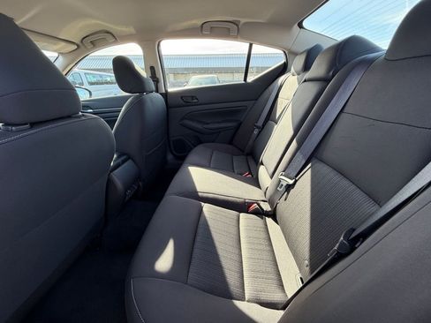 Used 2025 Nissan Altima 2.5 SV image 25