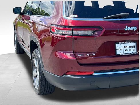 Used 2022 Jeep Grand Cherokee L Limited image 5